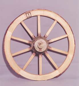Reconstrucción de una rueda de un carro encontrado en la tumba de una Princesa de Vix